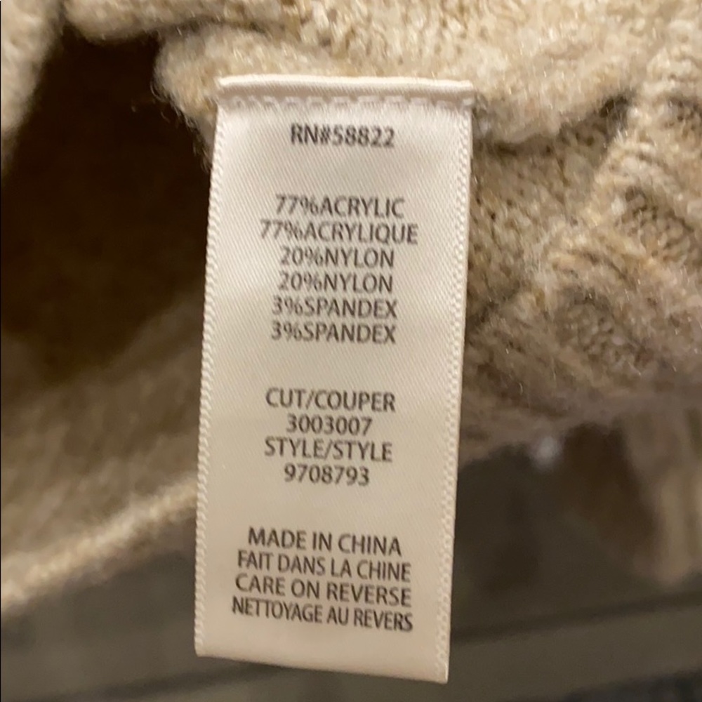 Max Studio Women’s Sweater Size XS - Picture 4 of 4